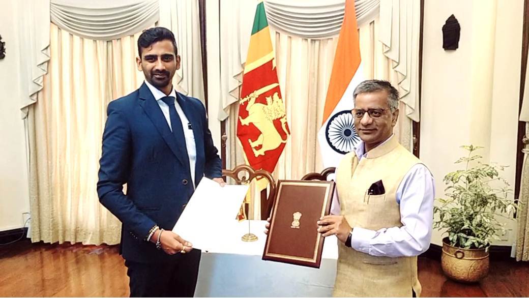 இந்திய அரசாங்கத்தின் நிதி உதவியின் கீழ் மலையகத்திற்கான தனி வீட்டு திட்டத்தினை அமுல்படுத்துவதற்கான உடன்படிக்கை இந்திய தூதரகத்தில் கைச்சாத்திடப்பட்டது