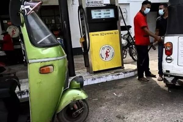 எரிபொருள் விற்பனையினால் பெட்ரோலிய கூட்டுத்தாபனத்திற்கு கிடைத்துள்ள பெருந்தொகை வருமானம்