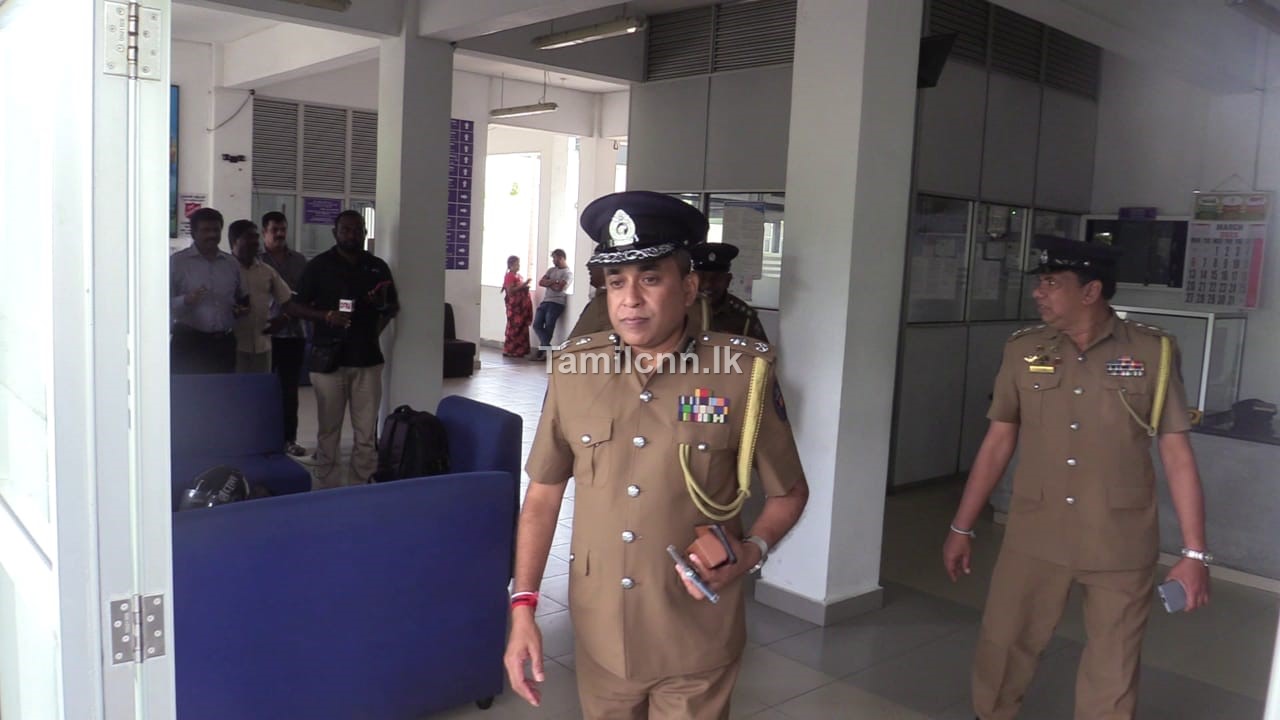 யாழ் நகர வாகன நெரிசலை கட்டுப்படுத்த நடவடிக்கை.. பொலிஸ்மா அதிபருடன் வர்த்தக சங்கப் பிரதிநிதிகள் சந்திப்பு.