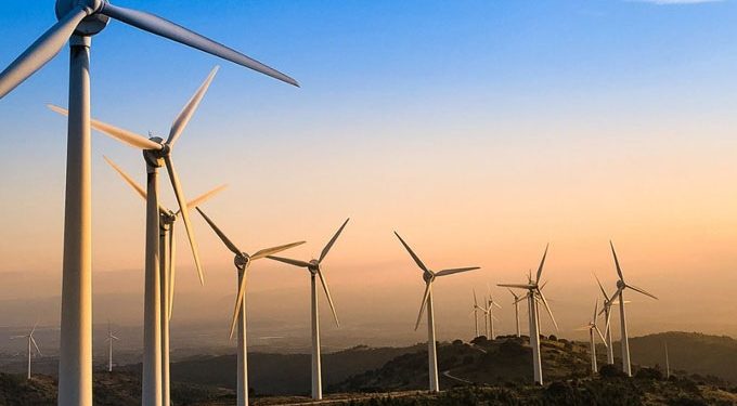 காற்றாலை திட்டங்களின் திறனை அதிகரிக்க அதானி குழுமம் கோரிக்கை