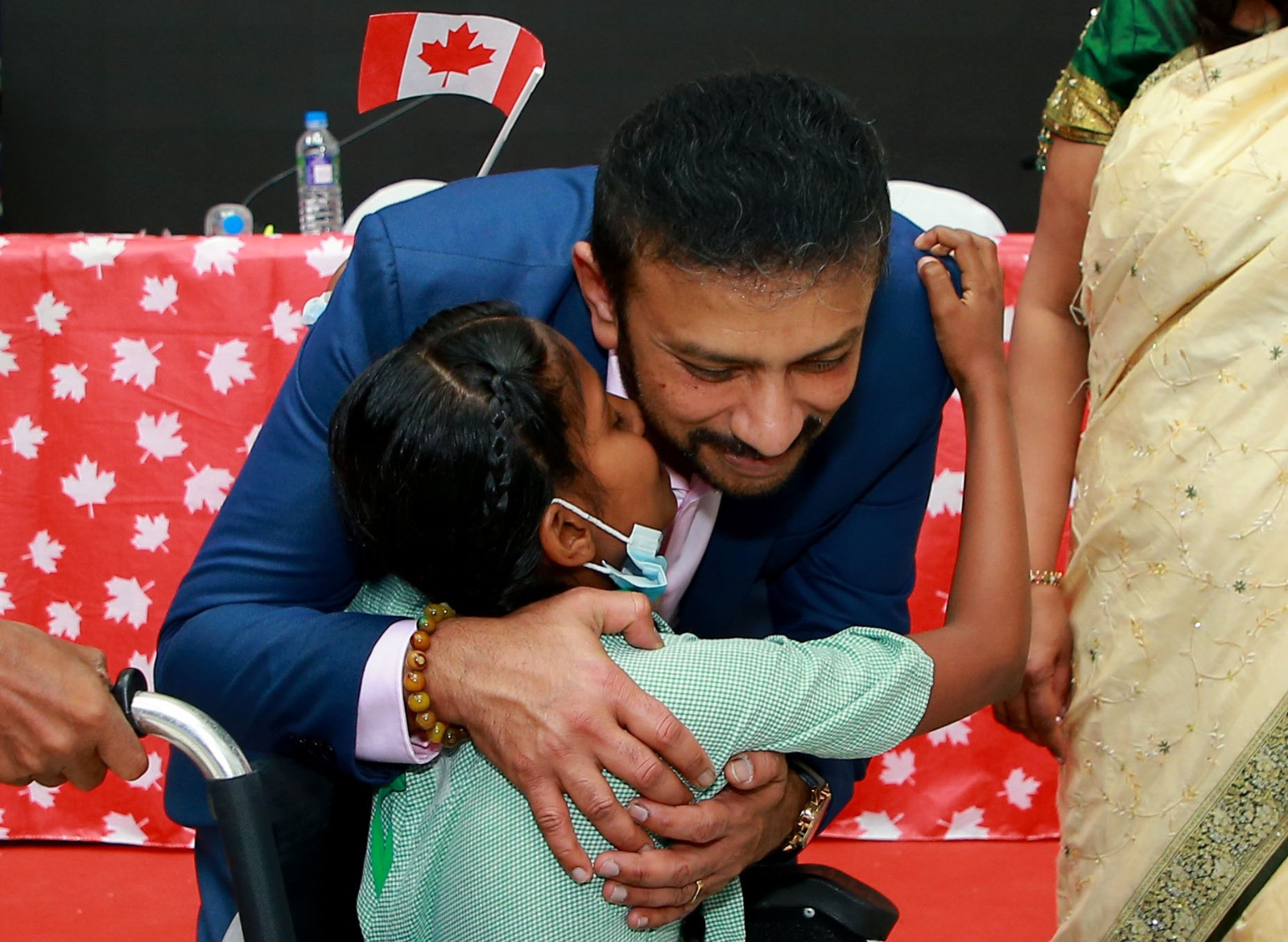 கனேடிய தூதரகத்தின் உயர் அதிகாரி கலந்து சிறப்பித்த 100ஆவது அறுவை சிகிச்சை – செந்தில் குமரன் நிவாரணம்