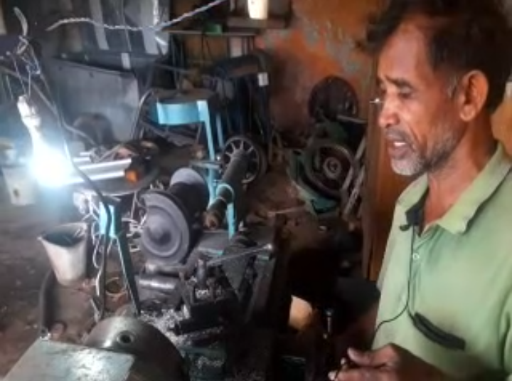 திருகோணமலையில் பழைய கழிவு பொருட்களை கொண்டு பல இயந்திரங்கள் கண்டுபிடிப்பு