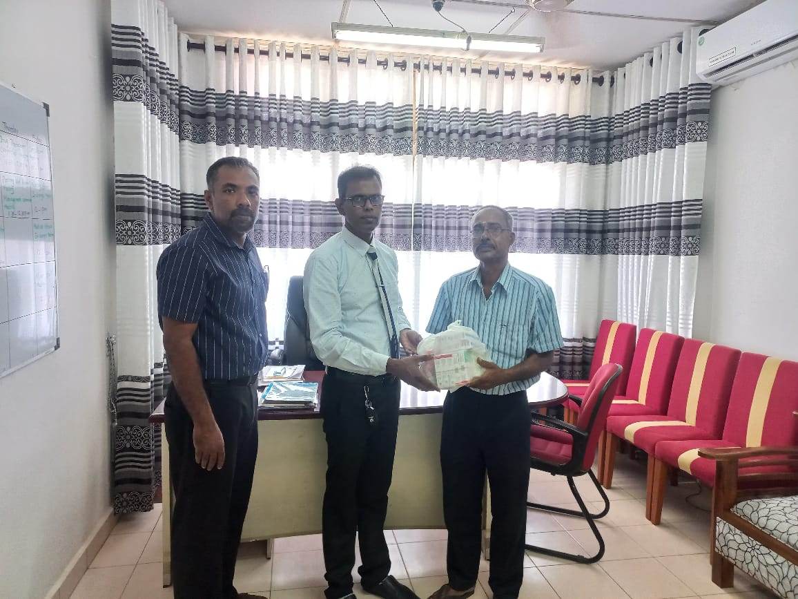 தெல்லிப்பழை ஆதார வைத்தியசாலைக்கு மருந்துகள் அன்பளிப்புச் செய்யப்பட்டன!