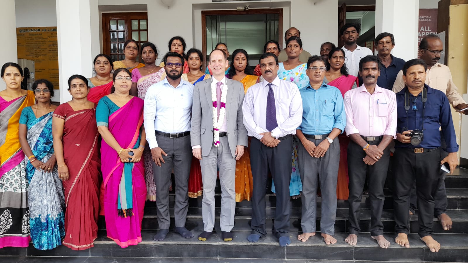 இலங்கைக்கான கனேடிய உயர்ஸ்தானிகர் இன்றையதினம் யாழ்ப்பாண நூலகத்திற்கு வருகை..T