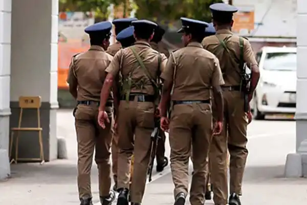 கொழும்பின் புறநகரிலுள்ள வீடொன்றில் ஆண், பெண்ணின் சடலங்கள் மீட்பு..T