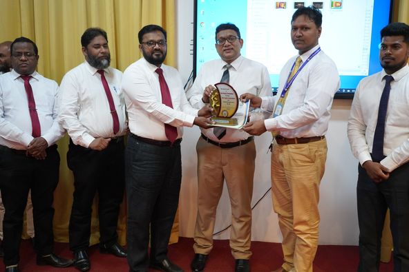 அடுக்கடுக்காக விருதுகளைப் பெறும் சம்மாந்துறை ஆதார வைத்தியசாலை!