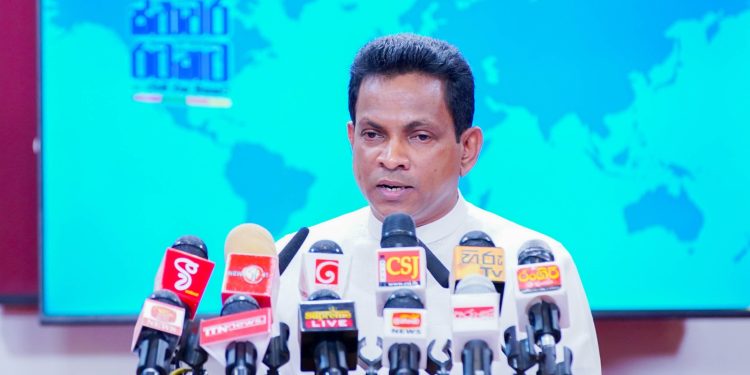 மக்களுக்கான சேவைகள் தொழிநுட்பமயமாக்கப்படும்! அமைச்சர் ஜானக்க வக்கும்புர தெரிவிப்பு