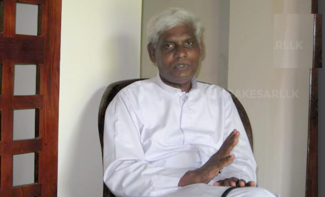 மனிதப்புதைகுழிகள் விடயத்தில் அரசு நீதியாக நடக்கவில்லை! அருட்தந்தை மா.சத்திவேல் காட்டம்