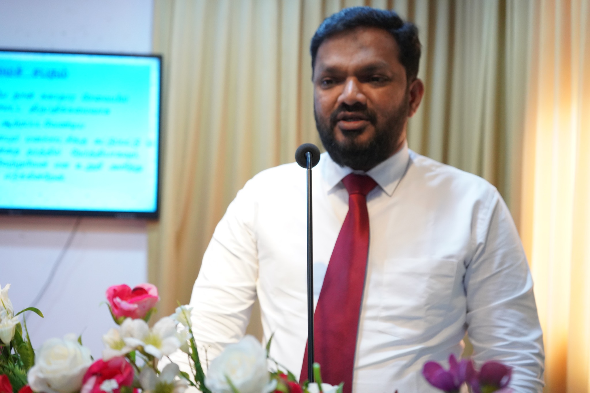 உணவகங்களில் போத்தலில் அடைக்கப்பட்ட நீரை வாடிக்கையாளர்களுக்கு திணிப்பதை தடுக்க ஏற்பாடு