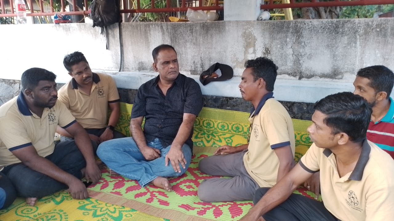 ஐந்து நாளாகத் தொடரும் சத்தியாகிரகப் போராட்டம்: டெங்கு தடுப்பு உதவியாளர்களுக்கு ஆதரவாக ஹரீஸ்!