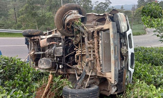 நானுஓயாவில் லொறி குடைசாய்ந்து விபத்து! இருவர் காயம்