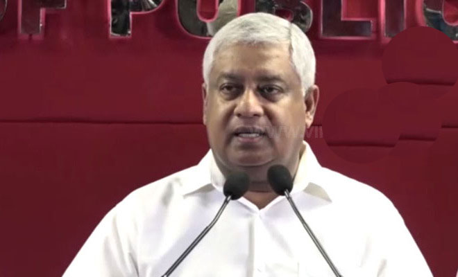 தேசிய அடையாள அட்டை ஒருநாள் சேவையை வடக்கு மக்கள் குருநாகலையில் பெற்றலாமாம்! பொதுமக்கள் பாதுகாப்பு அமைச்சர் அறிவிப்பு