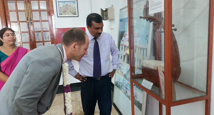 யாழ். பொதுசன நூலகத்துக்கு கனேடிய உயர்ஸ்தானிகர் விஜயம்