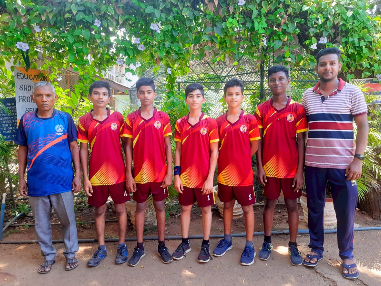 மாகாண மட்டத்தில் மேசைப் பந்து போட்டியில் வெள்ளிப் பதக்கத்தை சுடிக்கொண்ட அக்கறைப்பற்று இராமகிருஷ்ணா கல்லூரி….