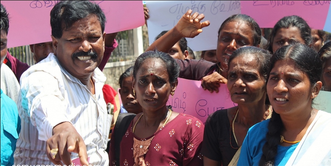 முல்லைத்தீவில் கைது செய்யப்பட்ட மீனவர்களை விடுவிக்ககோரி பெரும் போராட்டம்