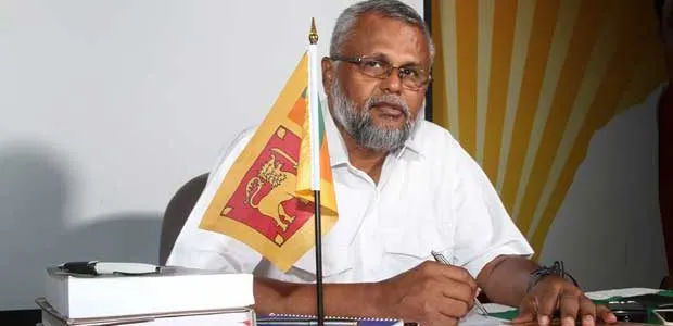 அரச திணைக்களங்கள் தமிழ் மக்களின் உணர்வுகளைப் புண்படுத்துகின்றனவாம்! அமைச்சர் டக்ளஸ் தேவானந்தாவும் குமுறுகிறார்