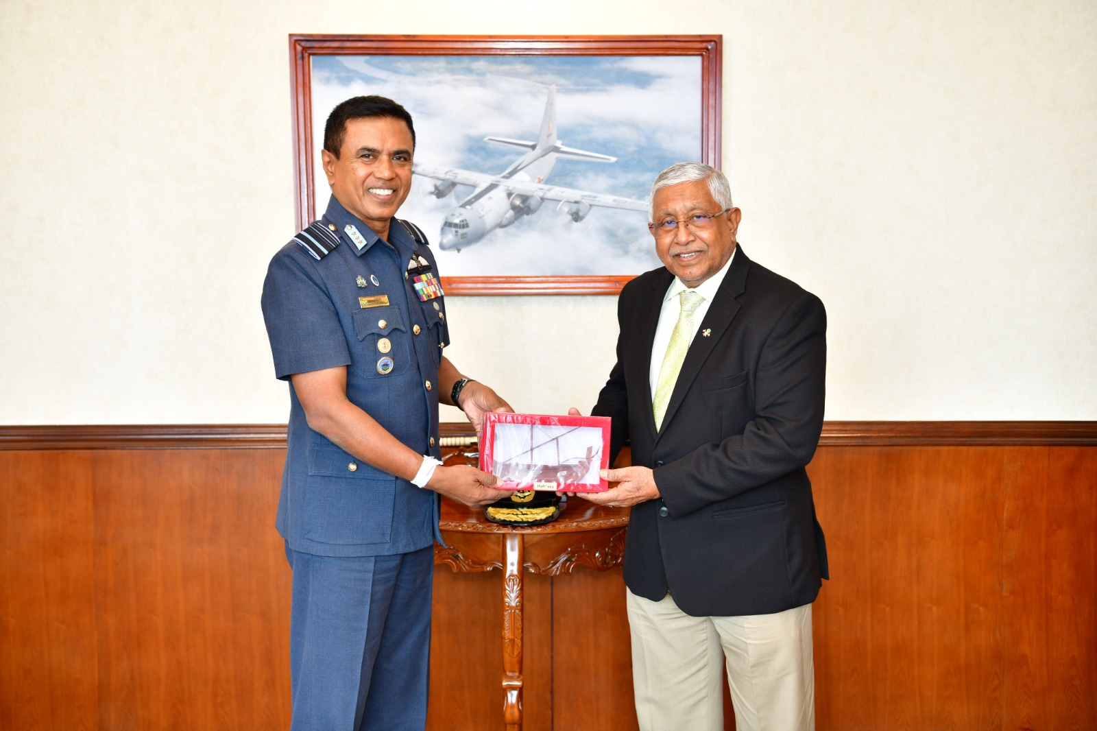 இலங்கை விமானப்படைத் தளபதியை சந்தித்தார் மாலைதீவு உயர்ஸ்தானிகர்