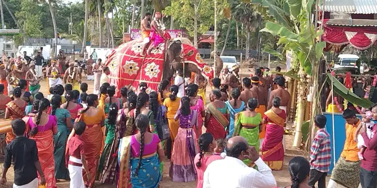 கிளிநொச்சியில் வெகு விமர்சையாக நடைபெற்ற மகா கும்பாபிஷேகப் பெருவிழா!