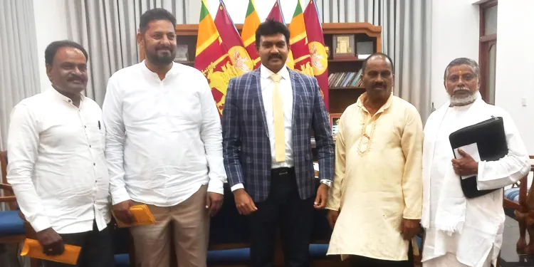 கிழக்கு மாகாண ஆளுநருடன் கைகோர்த்த தமிழ் தேசியக் கூட்டமைப்பு