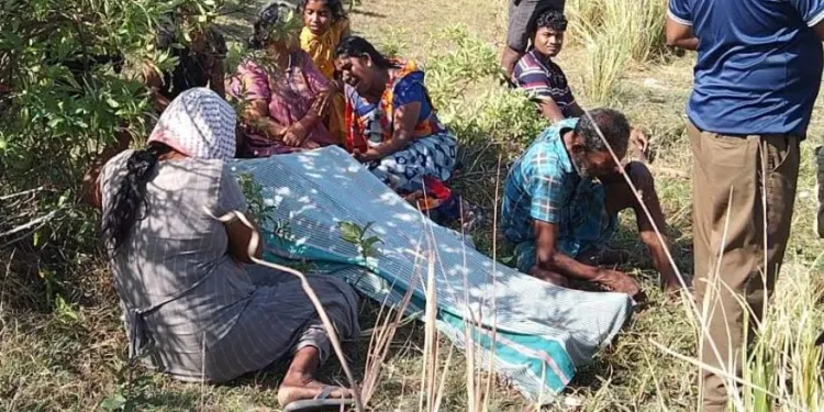 குளத்திலிருந்து ஆண் ஒருவரின் சடலம் மீட்பு: கிளிநொச்சியில் சம்பவம்