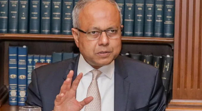 அபிவிருத்திகளின் முன்னேற்ற அறிக்கையை வழங்குமாறு சாகல ரத்நாயக்க பணிப்புரை!