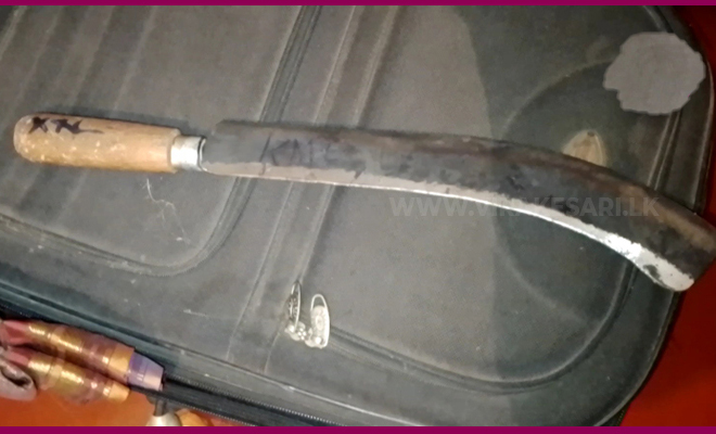 நள்ளிரவில் வீடு புகுந்த கொள்ளைக்கும்பல் ; வீட்டார் உரக்க கத்தியதால் தப்பியோட்டம் – யாழில் சம்பவம்