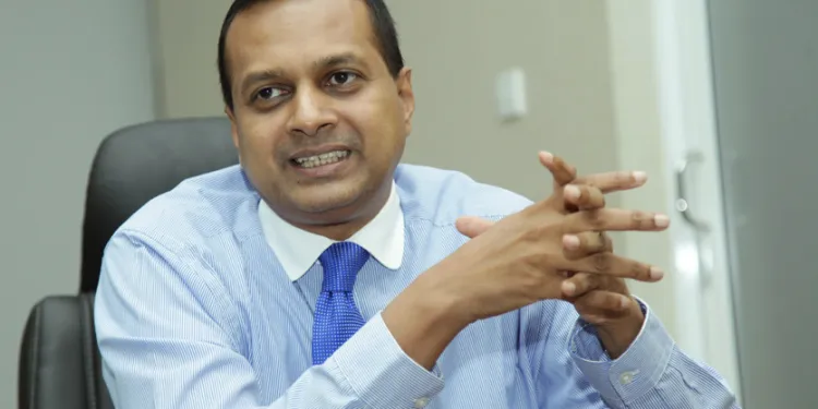 நாட்டுப் பிரச்சினைகளைத் தீர்க்க முடியாது!