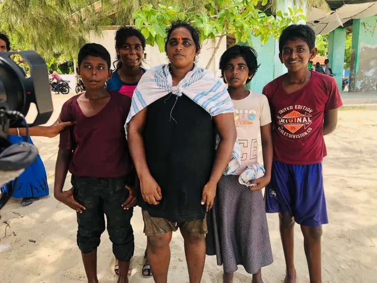 நீச்சல் போட்டிகளில் சாதனைபடைத்த மூதாட்டிகள்