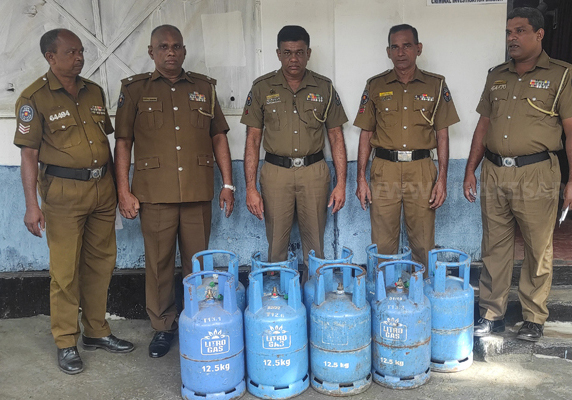 12 எரிவாயு சிலிண்டர்களை திருடிய நபர் கைது : 9 சிலிண்டர்கள் மீட்பு – காத்தான்குடியில் சம்பவம்