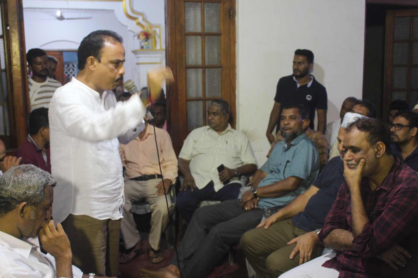 கட்சிவிட்டு கட்சி பாய்ந்து முஸ்லிம் காங்கிரஸூக்குள் வருபவர்களிடம் கட்சியைத் தாரைவார்க்க முடியாது! மு.கா.பிரதிப் பொருளாளர் ஏ.சி.யஹ்யாகான் திட்டவட்டம்