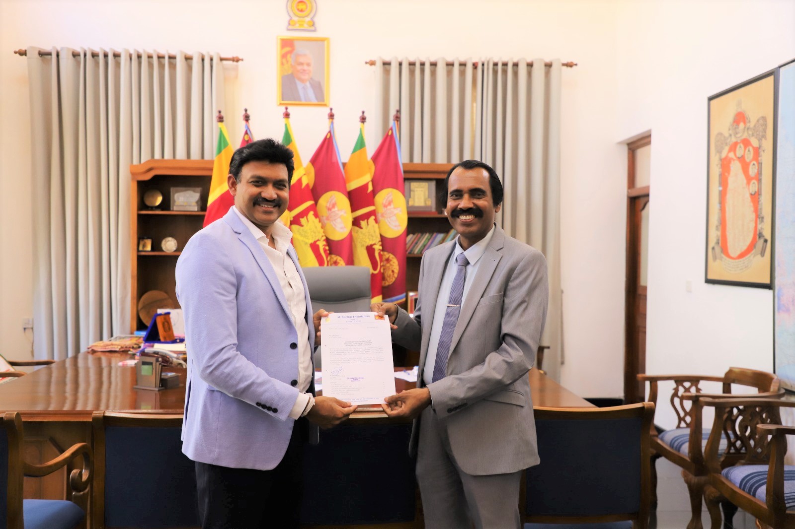 சிரேஷ்ட நிர்வாக சேவை அதிகாரிகளுக்கு உயர்பதவிக்கான கடிதம் வழங்கி வைப்பு!