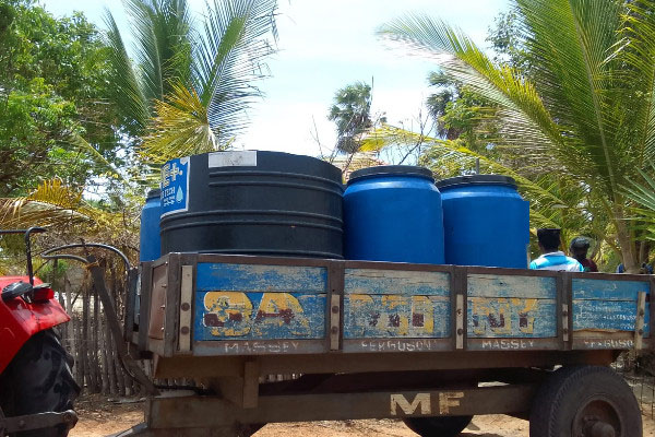 கசிப்பு உற்பத்தி நிலையம் முற்றுகை: கட்சி ஒன்றின் முக்கியஸ்தர் கைது!