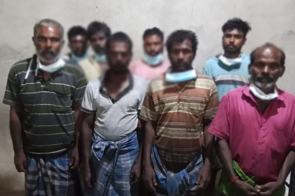 இலங்கை கடற்பரப்பில் அத்துமீறி நுழைந்த இந்திய கடற்றொழிலாளர்கள் கைது..T