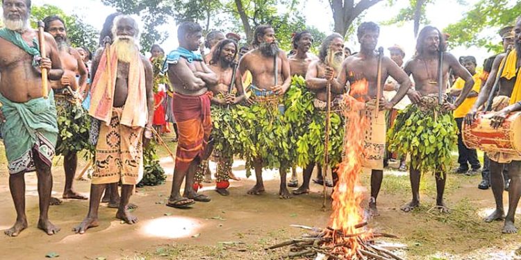 முதன் முறையாக ஆதிவாசிகள் யாழிற்கு விஜயம் செய்தார்கள்!