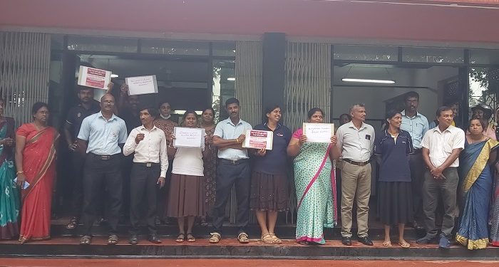 அரசாங்கத்திற்கு எதிராக வவுனியாவில் கவனயீர்ப்பு போராட்டம்