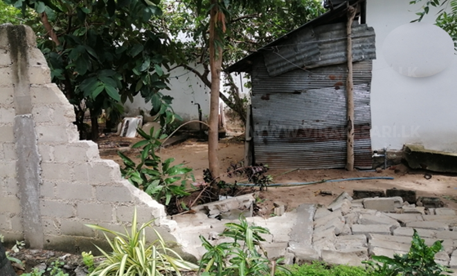 கல்குடா – ஓட்டமாவடிக்குள் புகுந்து காட்டு யானை அட்டகாசம்