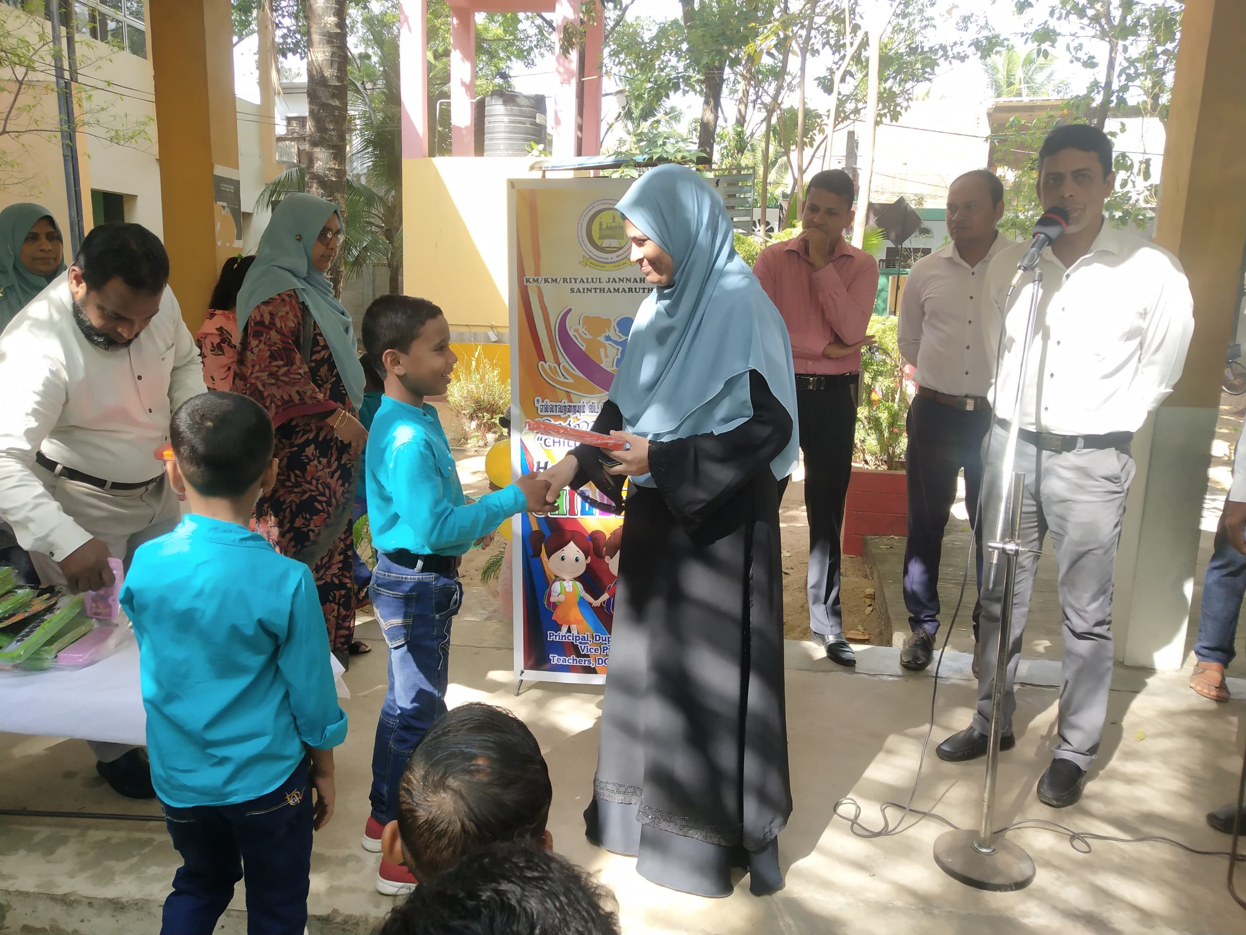 சாய்ந்தமருது றியாழுல் ஜன்னா வித்தியாலயத்தில் சிறுவர் தினம்