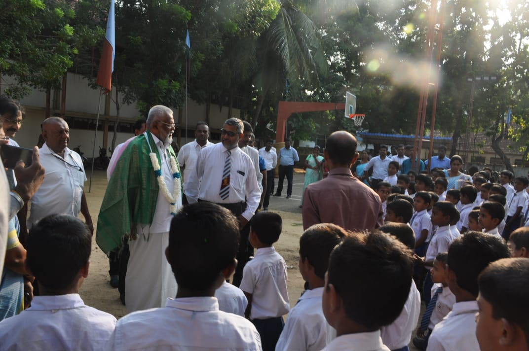 பாடசாலை கீதங்கள் தமிழ் மொழியில் அமைய வேண்டும் அமைச்சர் டக்ளஸ் வலியுறுத்தல்