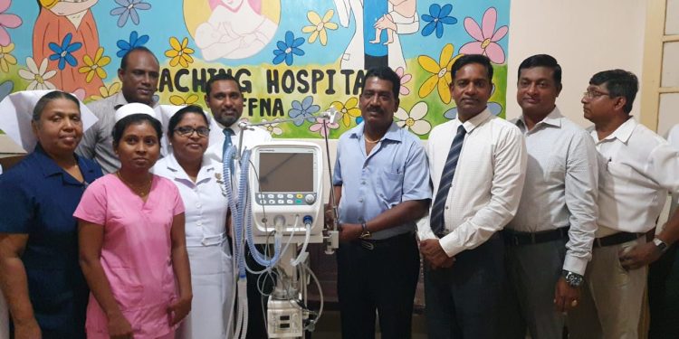 யாழ் போதனா வைத்தியசாலைக்கு உதவிக் கரம் நீட்டிய தொழிலதிபர்