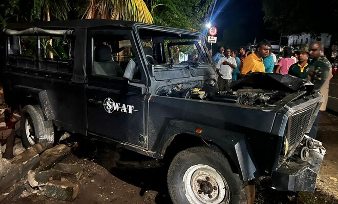 வவுனியாவில் கோர விபத்து : இரு விசேட அதிரடிப்படையினர் பலி..! 6பேர் படுகாயம்