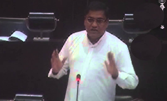 மதுபான போத்தல் போலிஸ்டிக்கர் மோசடி: பல பில்லியன் ரூபா அரச வருவாய் இழப்பு! விஜித ஹேரத் சுட்டிக்காட்டு