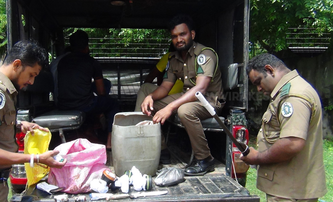 தப்போவ சரணாலயத்தில் வேட்டைக்குச் சென்ற நான்கு பேர் கைது