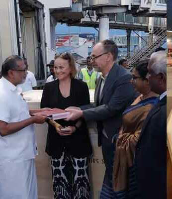 200 ஆண்டுகளுக்கு முன் ஒல்லாந்தரால் சூறையாடப்பட்ட தொல்பொருட்கள் இலங்கையிடம் கையளிப்பு