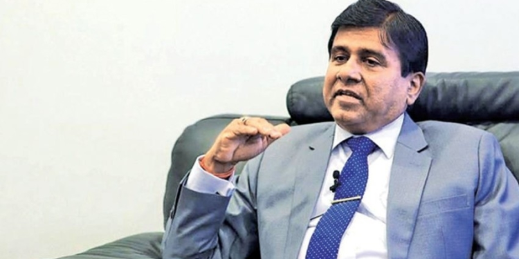 எம்.பிக்கள் மீது பாயும் புதிய சட்டம்!