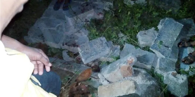 கொங்கிறீட் தூண் சரிந்து விழுந்ததில் ஆறு மாணவர்கள் காயம்- ஒருவர் உயிழப்பு!