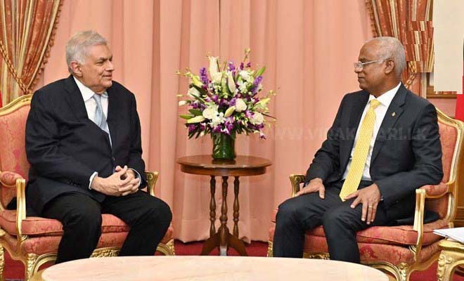 மாலைதீவு ஜனாதிபதியை சந்தித்தார் ஜனாதிபதி ரணில் விக்கிரமசிங்க