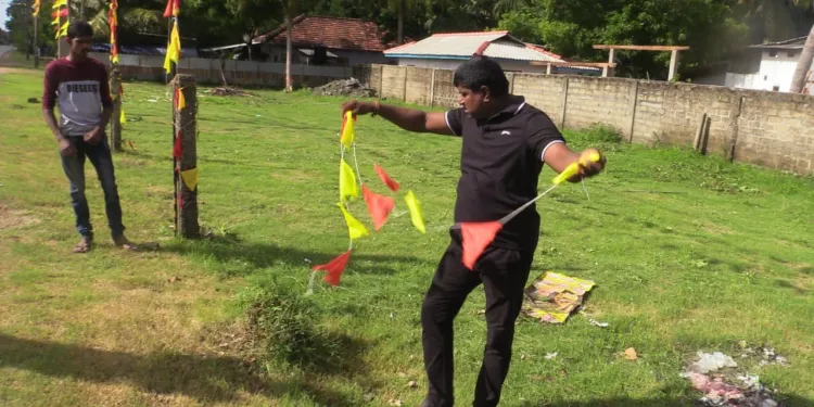 மாவீரர் வாரத்தை முன்னிட்டு கட்டப்பட்ட கொடிகள் அறுக்கப்பட்டன!