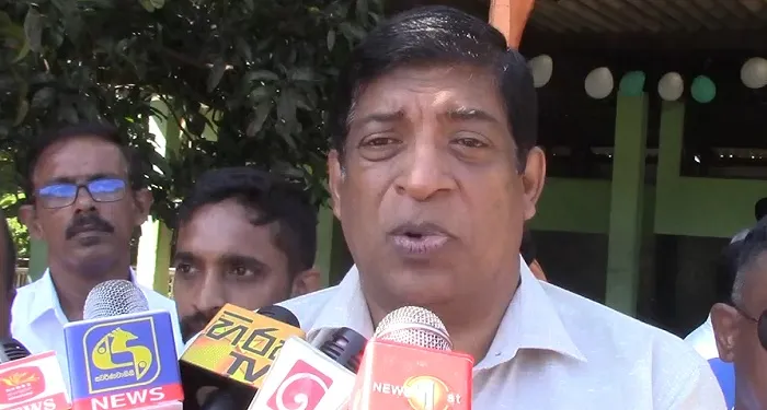 டிசம்பரில் நாடு வங்குரோத்து நிலையில் இருந்து மீண்டெழும் : ரவி கருணாநாயக்க!