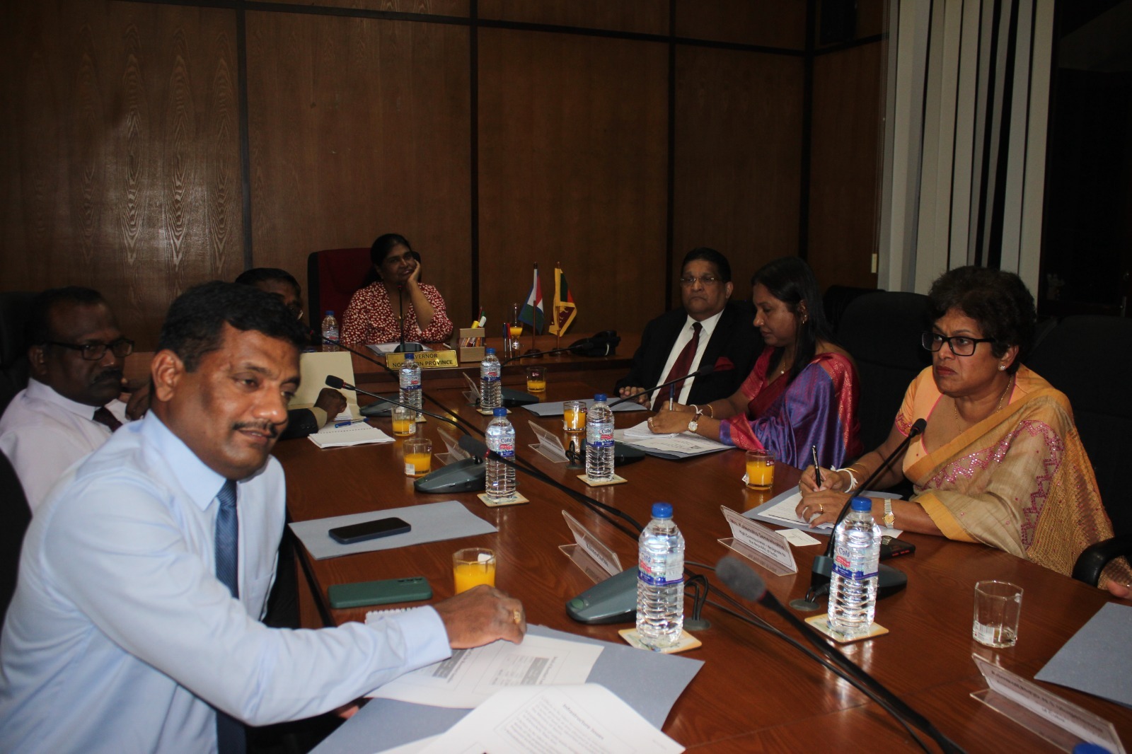 வெளிநாடுகளுக்கான புதிய தூதுவர்கள், ஆணையாளர்கள் குழு வட மாகாண ஆளுநருடன் கலந்துரையாடல்