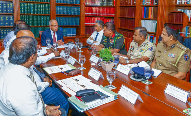 அதிவேக நெடுஞ்சாலை பணிகளிலிருந்து அதிரடிப் படையினரை நீக்க அவதானம்!